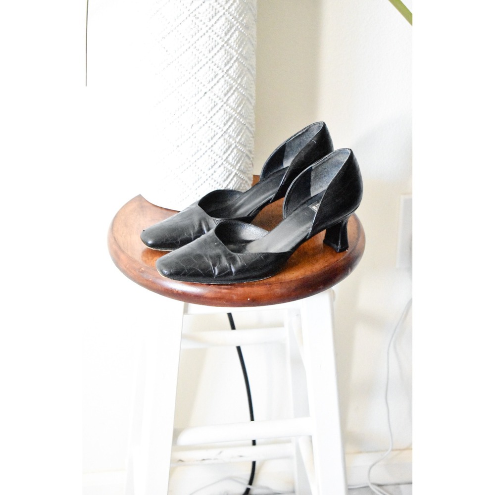 Stuart Weitzman Pumps Womens 6.5‎ Black Vintage Croc Embossed D'Orsay Square Toe